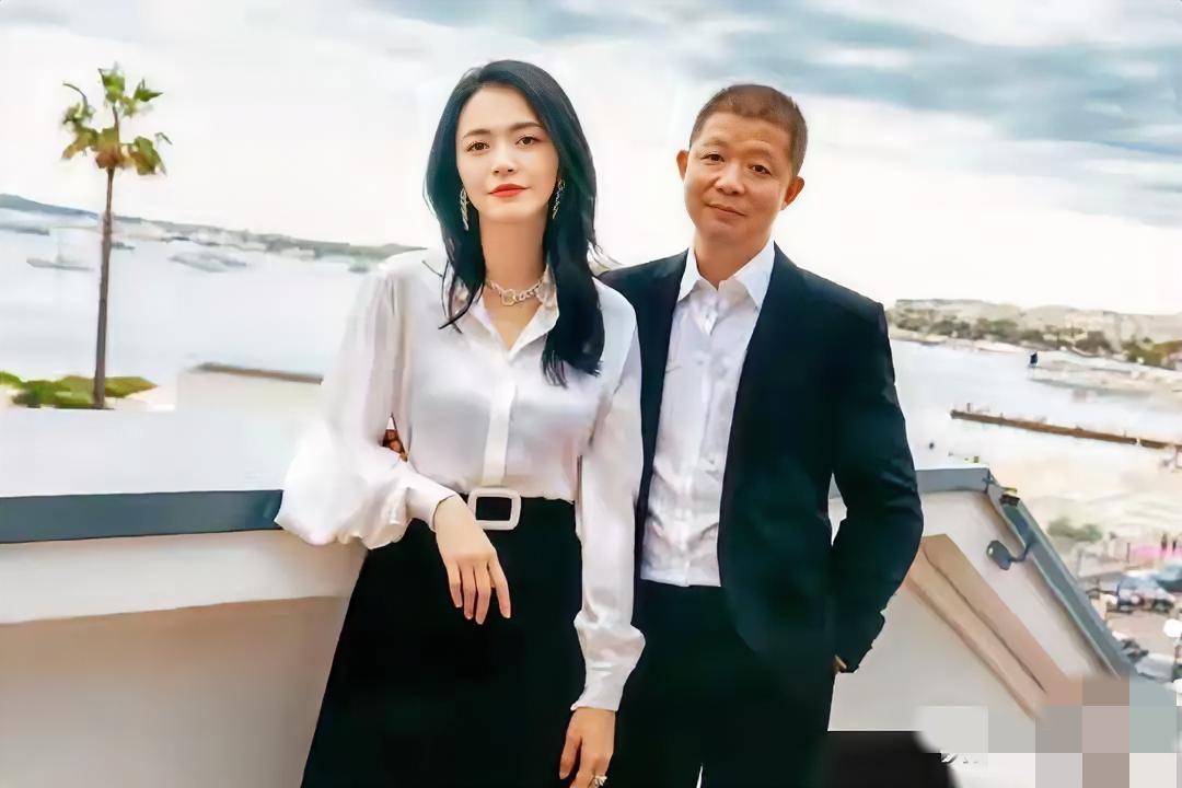 姚晨也离婚了，
现在看到明星离婚完全不惊讶，
只是有了疑问，
为什么香港明星离婚