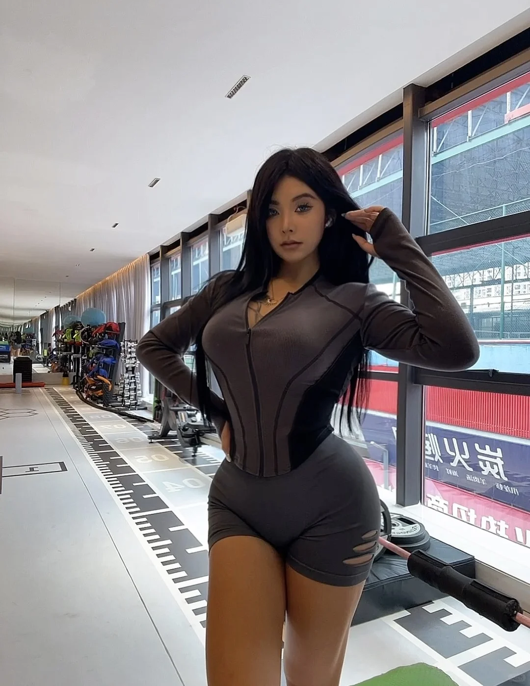 最近有点返白，赶紧去美黑一下