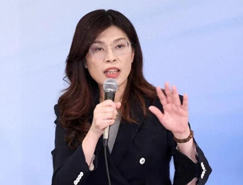 郑丽文释放沟通善意惨遭冷遇！国台办一句话点明本质，戳破赖清德 “台独” 幻想！