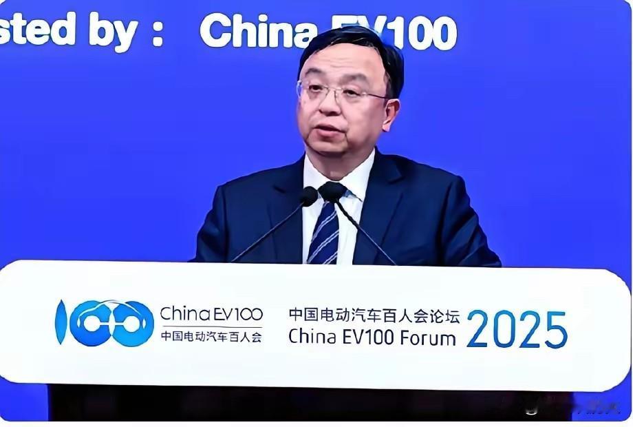 伤害性不大，侮辱性极强！比亚迪王传福在重庆汽车论坛上再次语出惊人，他毫不留情地批
