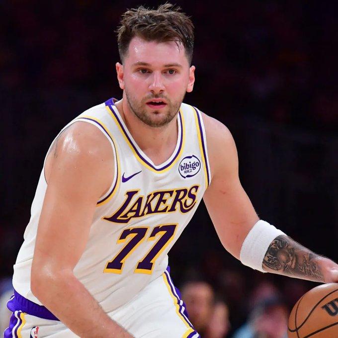 东契奇被问到湖人的下一场比赛，对手是猛龙队。记者问其会怎么打呢？
 东契奇的回答