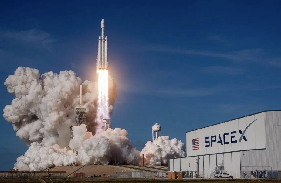 【SpaceX估值有望翻倍至8000亿美元马斯克SpaceX或明年IPO】华尔街