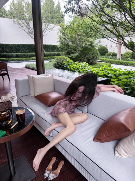 不管  你只能看我