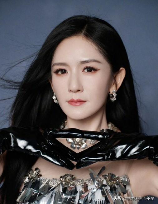 谢娜突然“撕破脸”：这一次，她护的不是爱情，是张杰被踩了9年的体面
 
这几天内