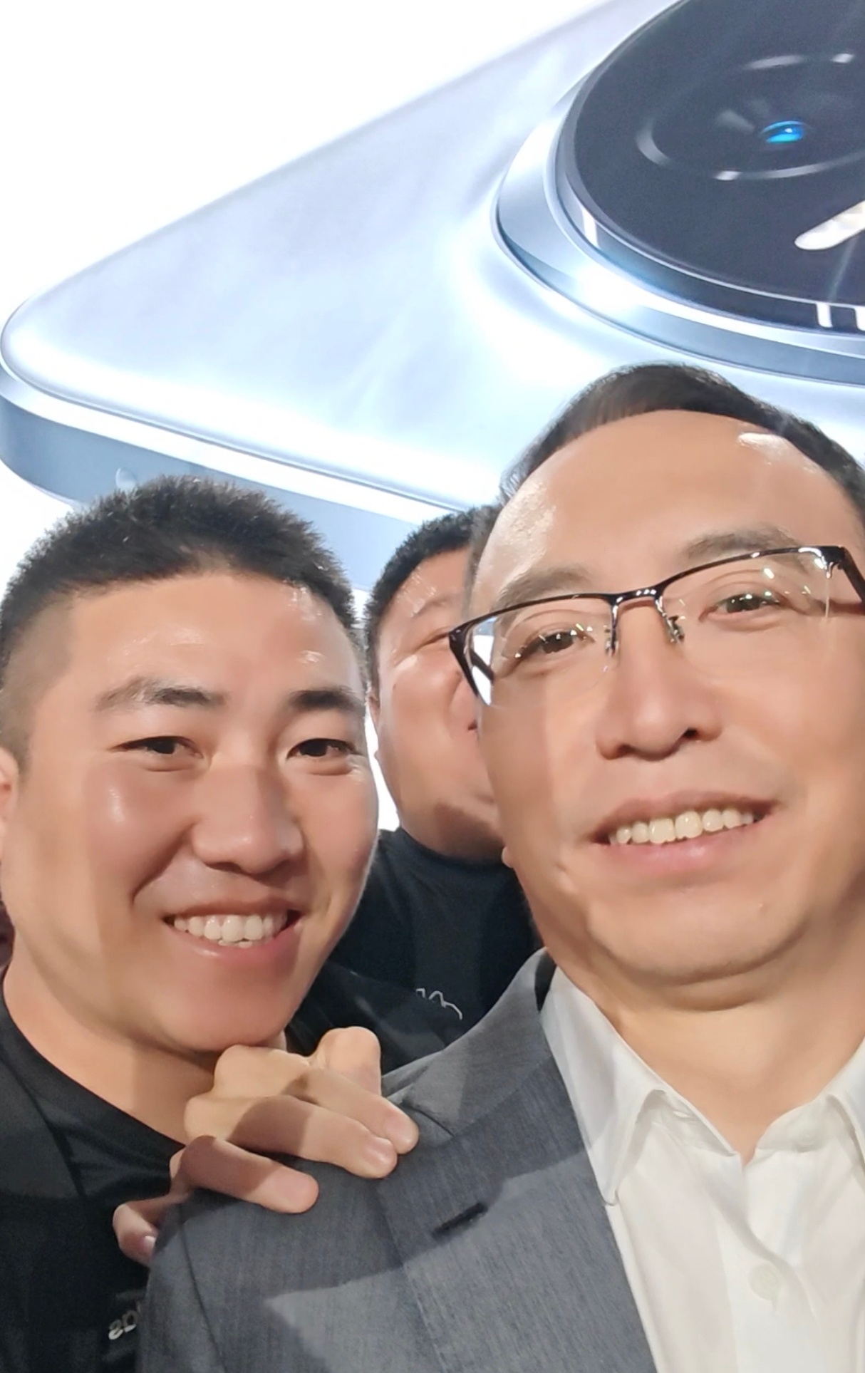 赵明辟谣加盟智界不管明哥去哪里，都支持明哥，不知道明哥是不是每天都在钓钓鱼呢？如