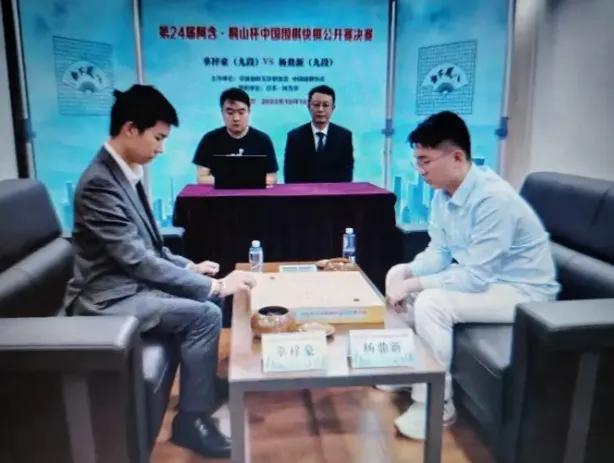 都是读秒惹的祸



读秒∽在围棋的比赛中确实是一个独门绝技，七番棋之魔赵治勋九