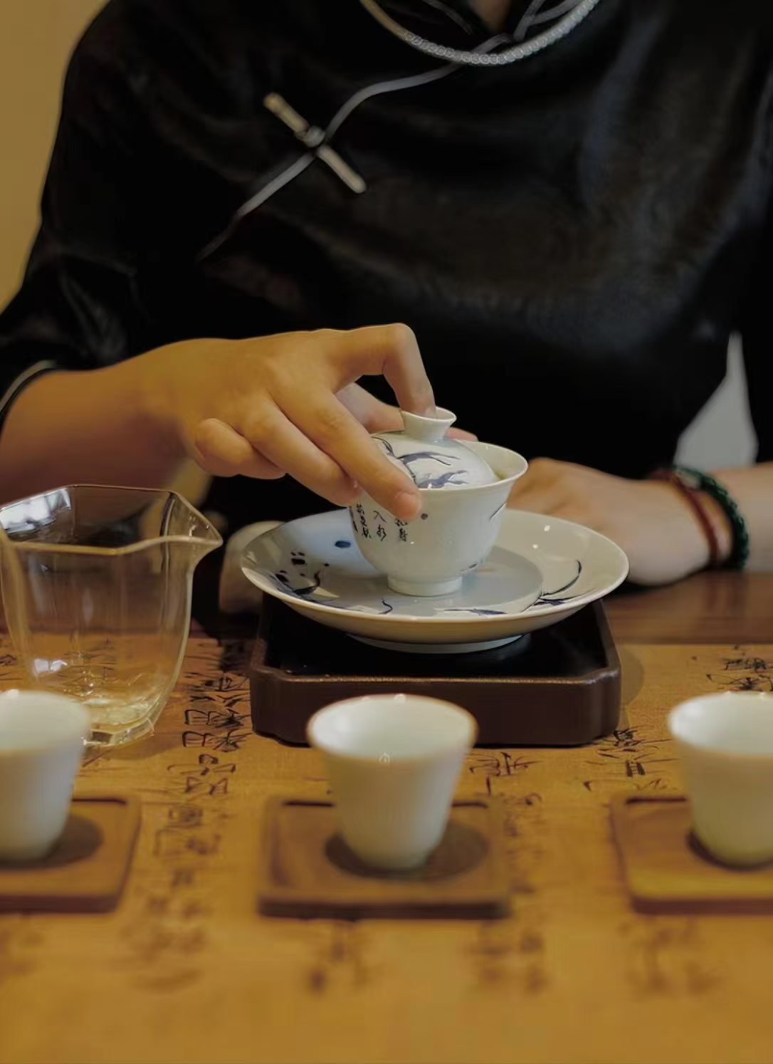 茶道  茶清，心静，万事轻。 