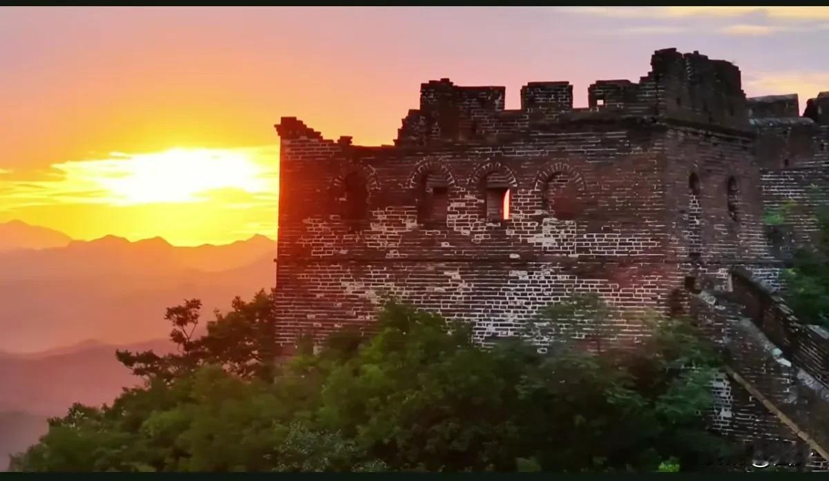 九九重阳节，浓浓敬老情。
重阳节的天气真给力，早上起来感觉没有之前冷了，早上起来
