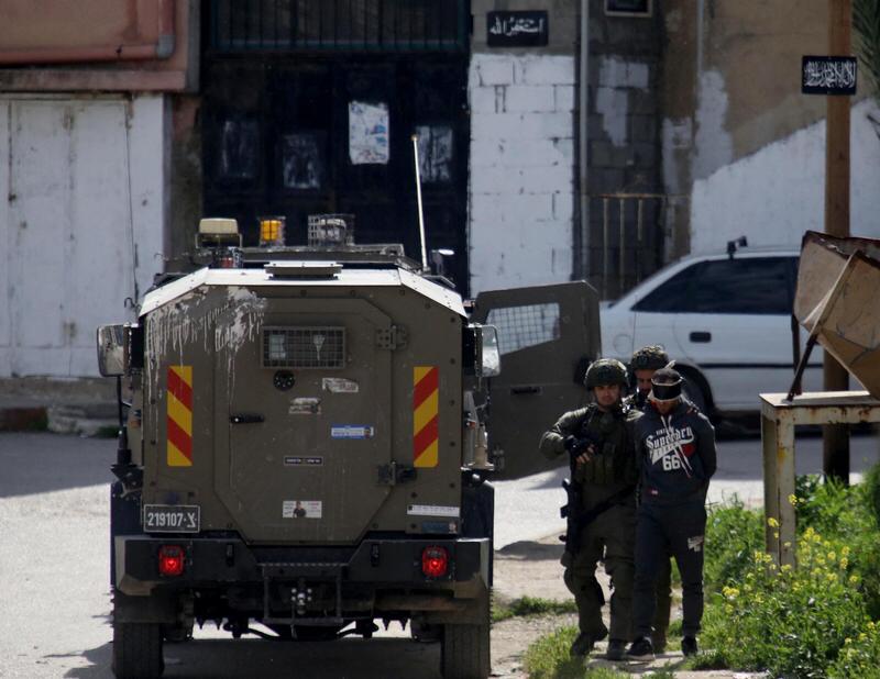 巴勒斯坦人应对以色列犹太定居者袭击的方式，呈现“抵抗-呼吁-坚守”的多层逻辑，核