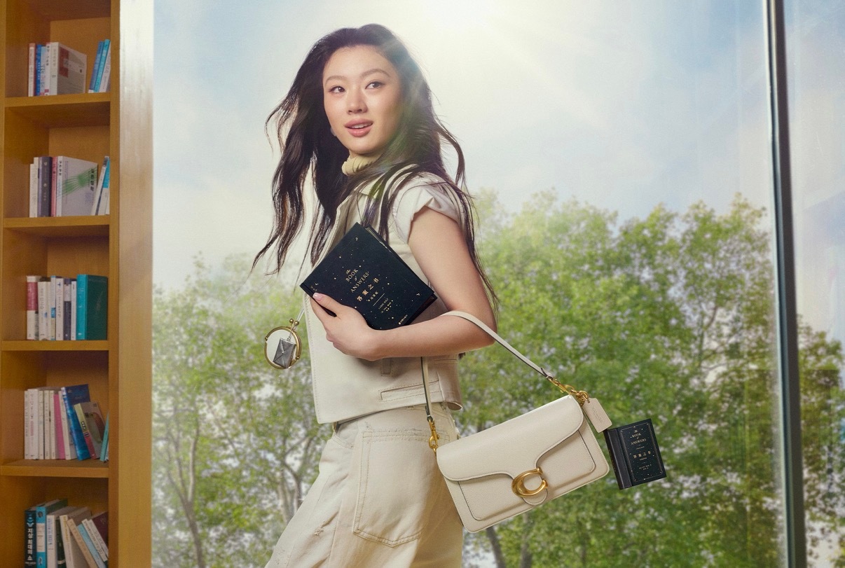 单依纯正式出任Coach全球代言人，继开年CHANEL之后再入大牌合约🔥