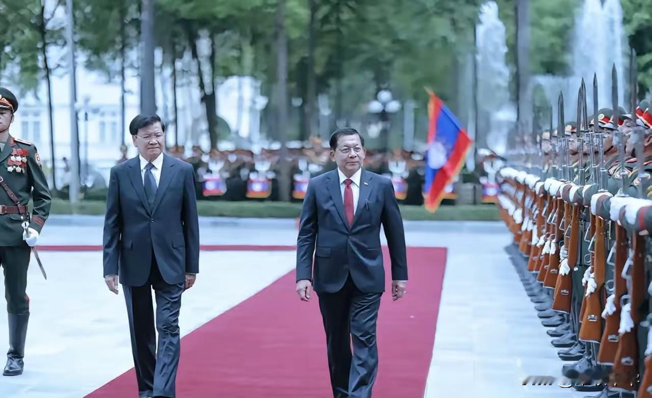 敏昂莱当选缅甸总统后，相继访问了印度、中国，目前正在访问老挝。