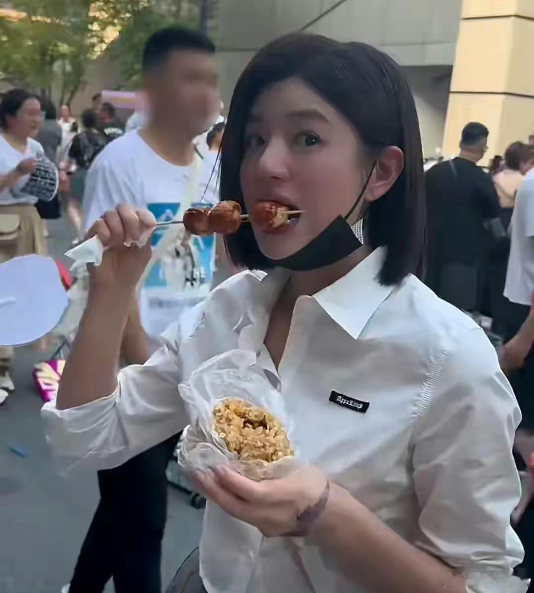 陈妍希的侧脸怎么还有几分像赵露思？ ​​​