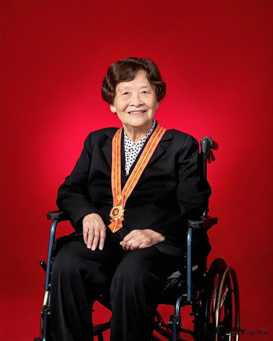 我将以深情接地气的头条文风扩写，保留原话核心，结合钟掘院士的科研成就与家庭温情，