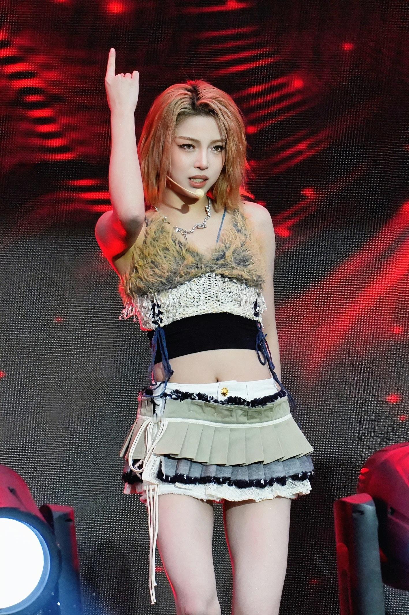 R.E.D女团刘婷秀 成都音乐节饭拍 好美好飒 