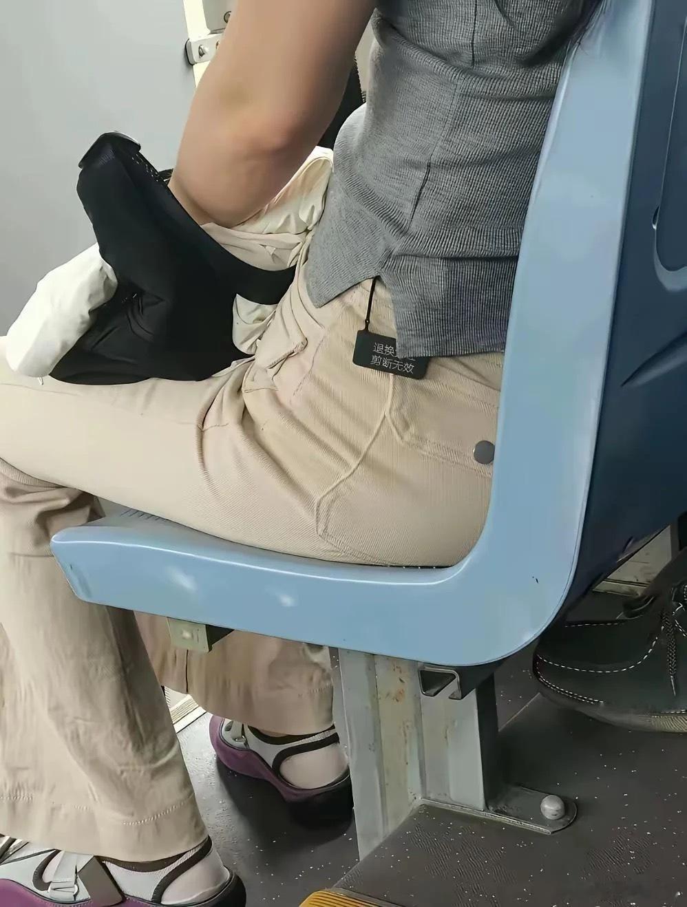 真有人这么明目张胆的吗？ 