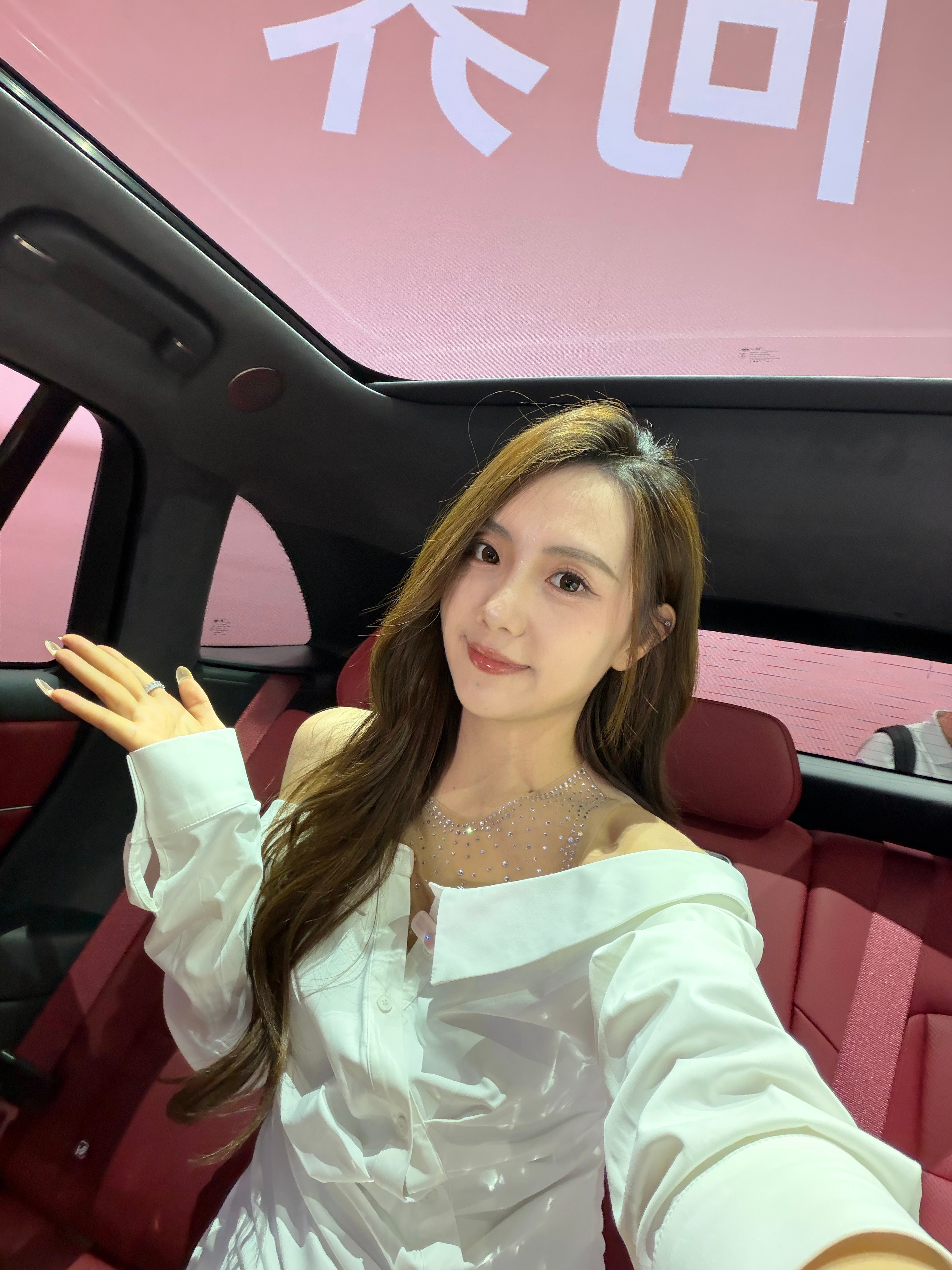 白敬亭同款打卡啦问界m62026北京车展 北京·中国国际展览中心顺义新馆