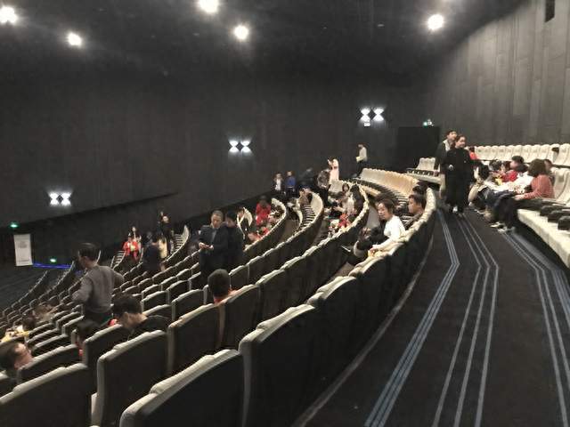首部AI全流程院线电影遇冷 三天票房一百多万差在哪