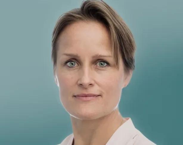 M局长，詹姆斯·邦德的顶头上司
电影里的桥段变成现实了