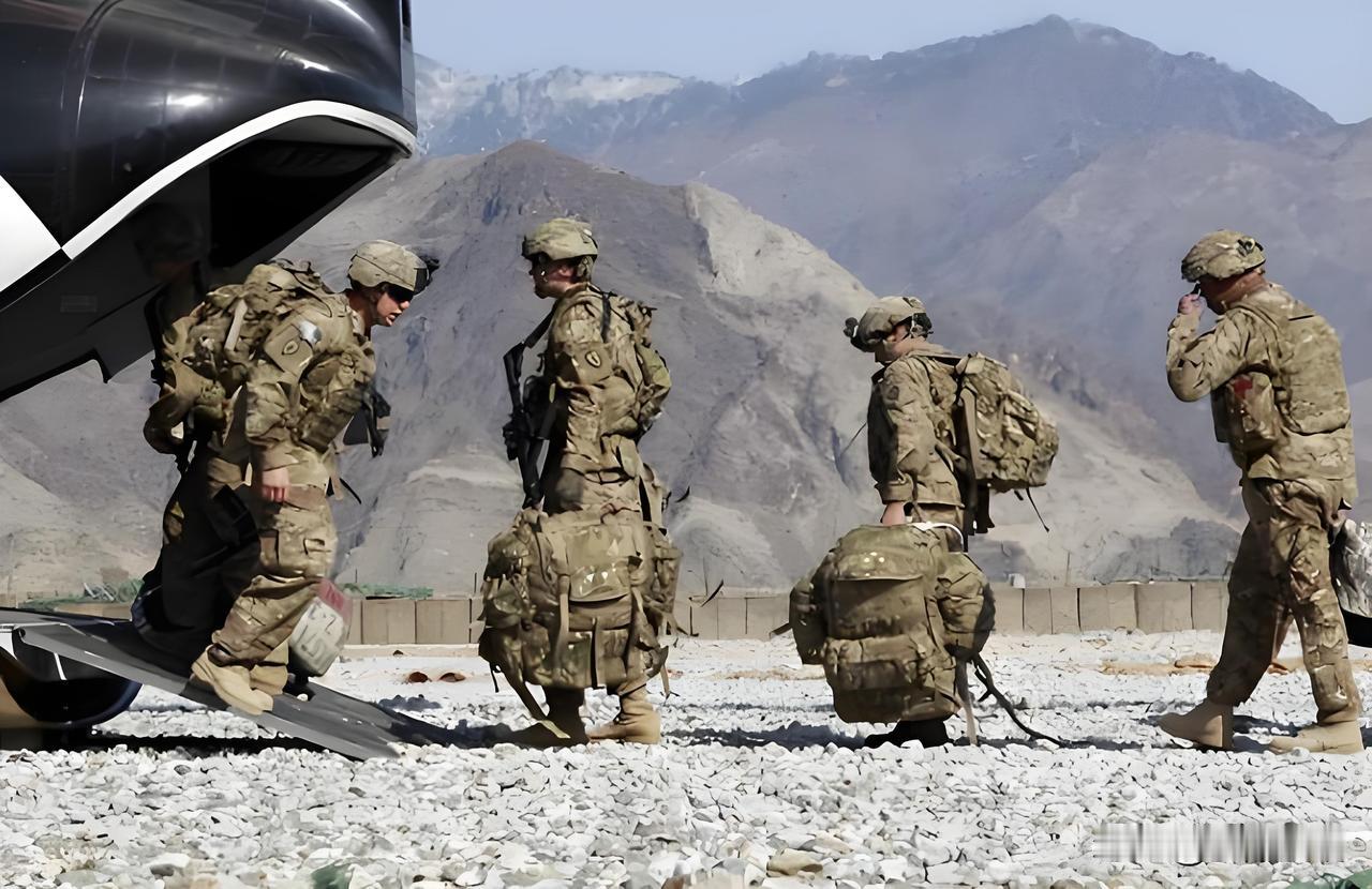 日本终于彻底不装了！
4月20日，日本首次正式全面参加美菲在南海搞的为期19天的