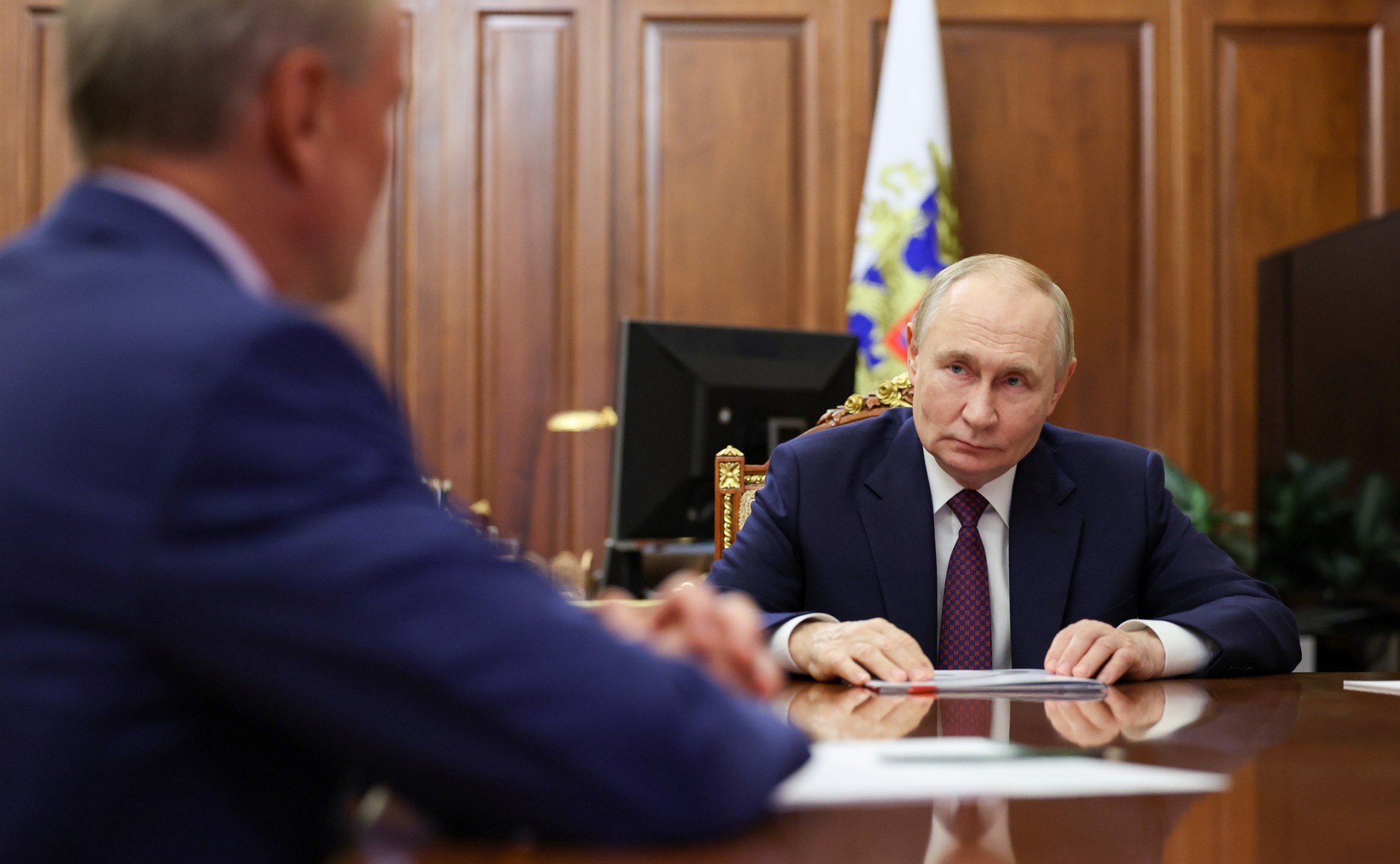 与俄罗斯联邦储蓄银行董事会主席赫尔曼·格列夫的会晤弗拉基米尔·普京与俄罗斯联邦储