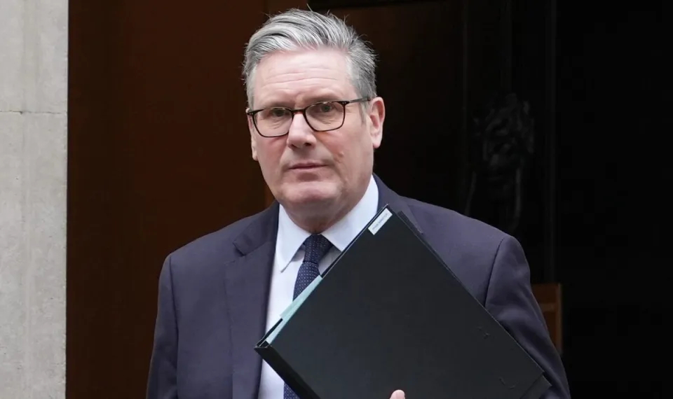 【斯塔默因爱泼斯坦案面临舆论压力】斯塔默称将继续担任英国首相 据英国媒体报道，英