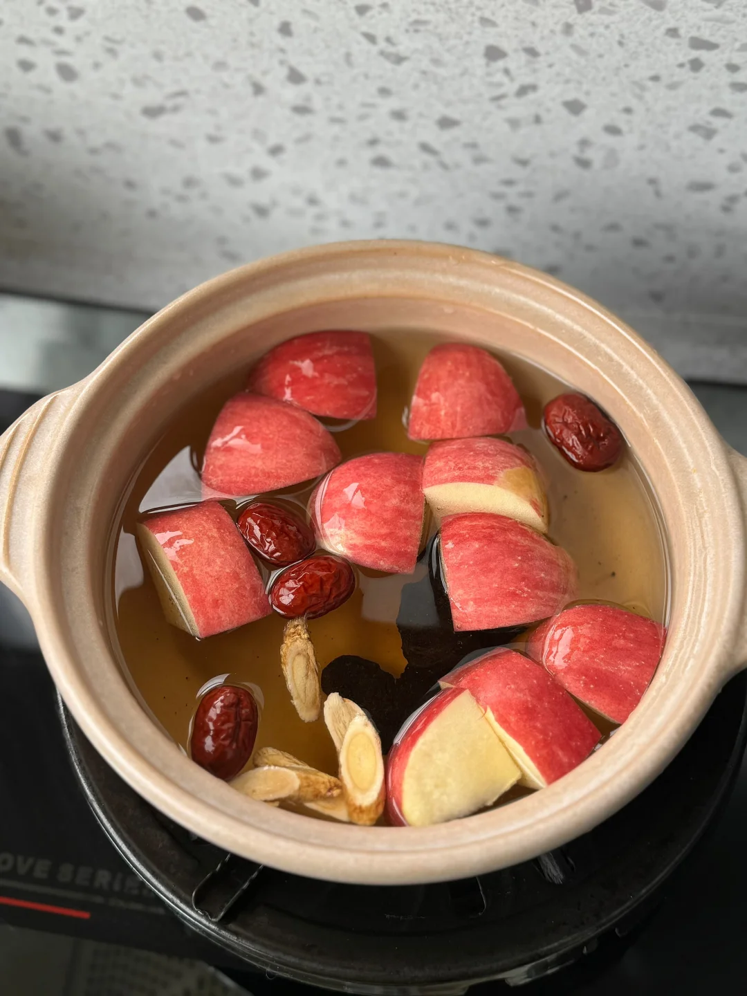 30+女生补元气！这杯草本酒让我素颜红润