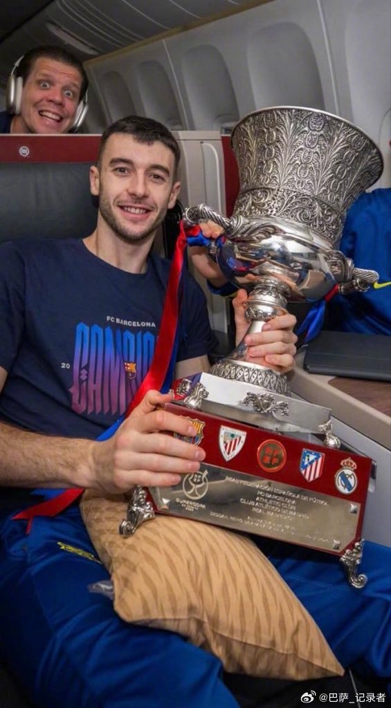 巴塞罗那门将卓安·加西亚在巴萨3-2击败皇马的西超杯决赛中贡献七次扑救，包括伤停