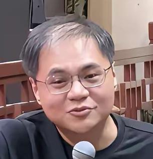 1983年生人的德云社总教习，德云一队演员高峰，头发稀少是不是用脑过度？