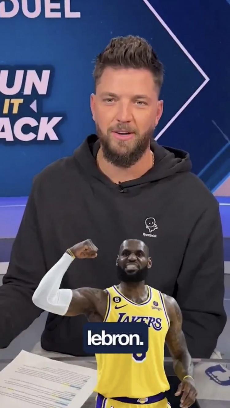 前NBA球员钱德勒-帕森斯在节目中表示，詹姆斯是历史最佳球员。 ​​​