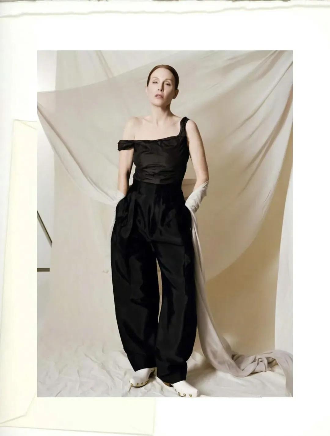 全球首位大满贯影后朱丽安摩尔最新时尚大片
全球首位大满贯影后Julianne M