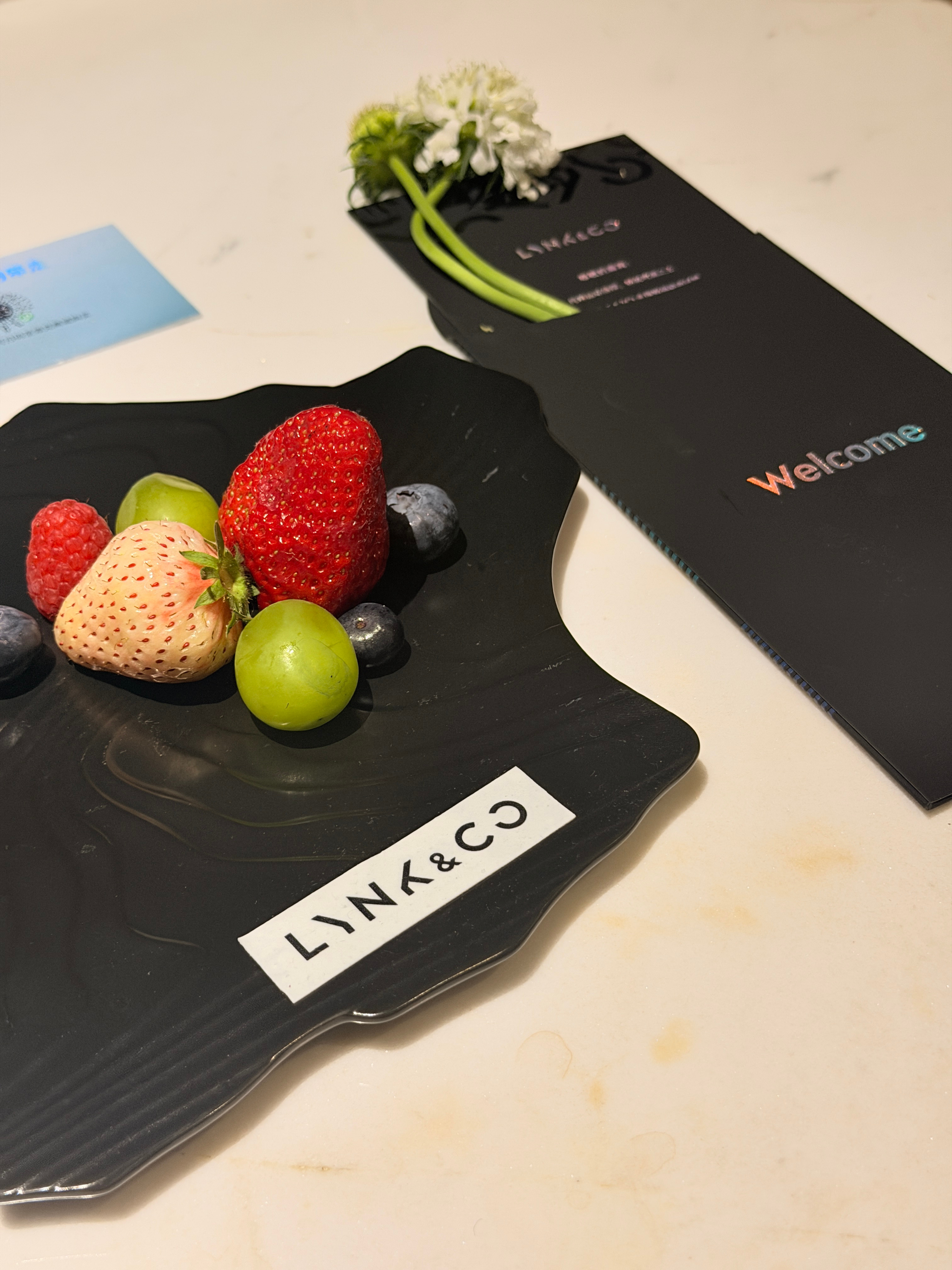 《还得是领克的细节》明天在东钱湖试驾喽🚗 图4两份小礼物🎁抽给你们吧！！！ 