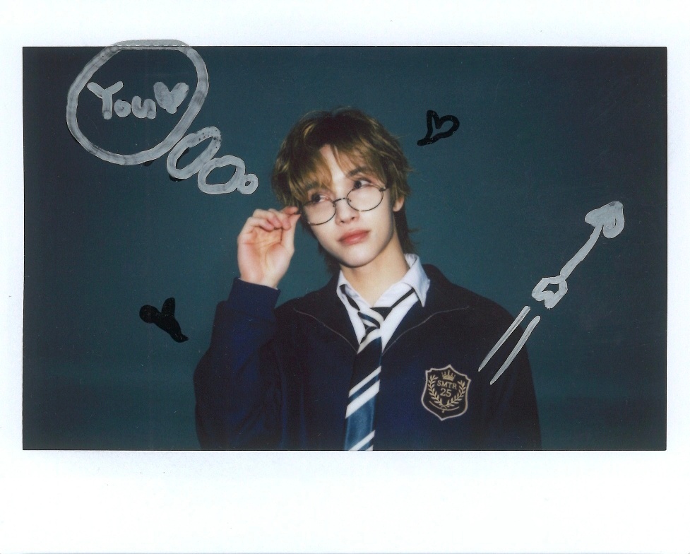 这张我自己打印下来粘拍立得废片上