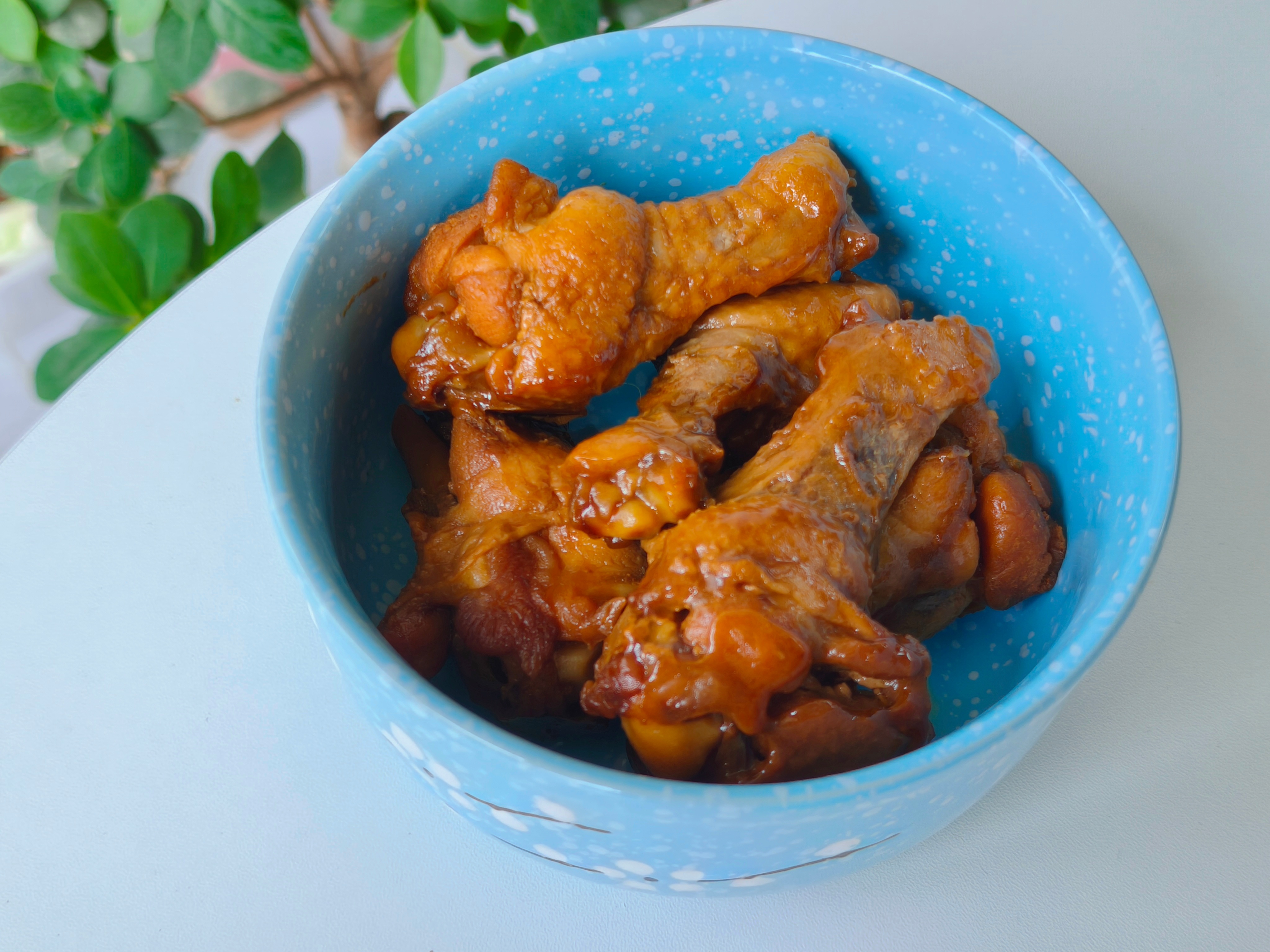 天太热不想出去，烧点鸡腿吃 ​​​
