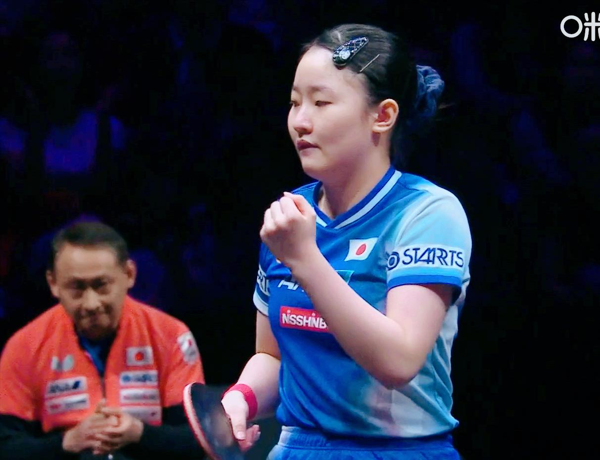 张本美和还是挺可怕的，17岁的年龄27岁的心态！

第一局
由于张本美和首轮轮空