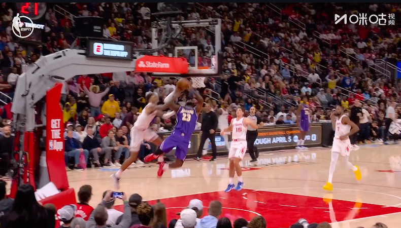 老詹又拼了！手肘蛮痛的！湖人vs火箭