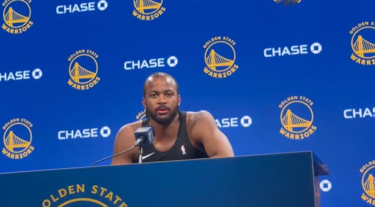 摩西今日训练后采访小花絮：万圣节即将到来，记者提到吃糖的问题，穆迪表示他不吃糖果