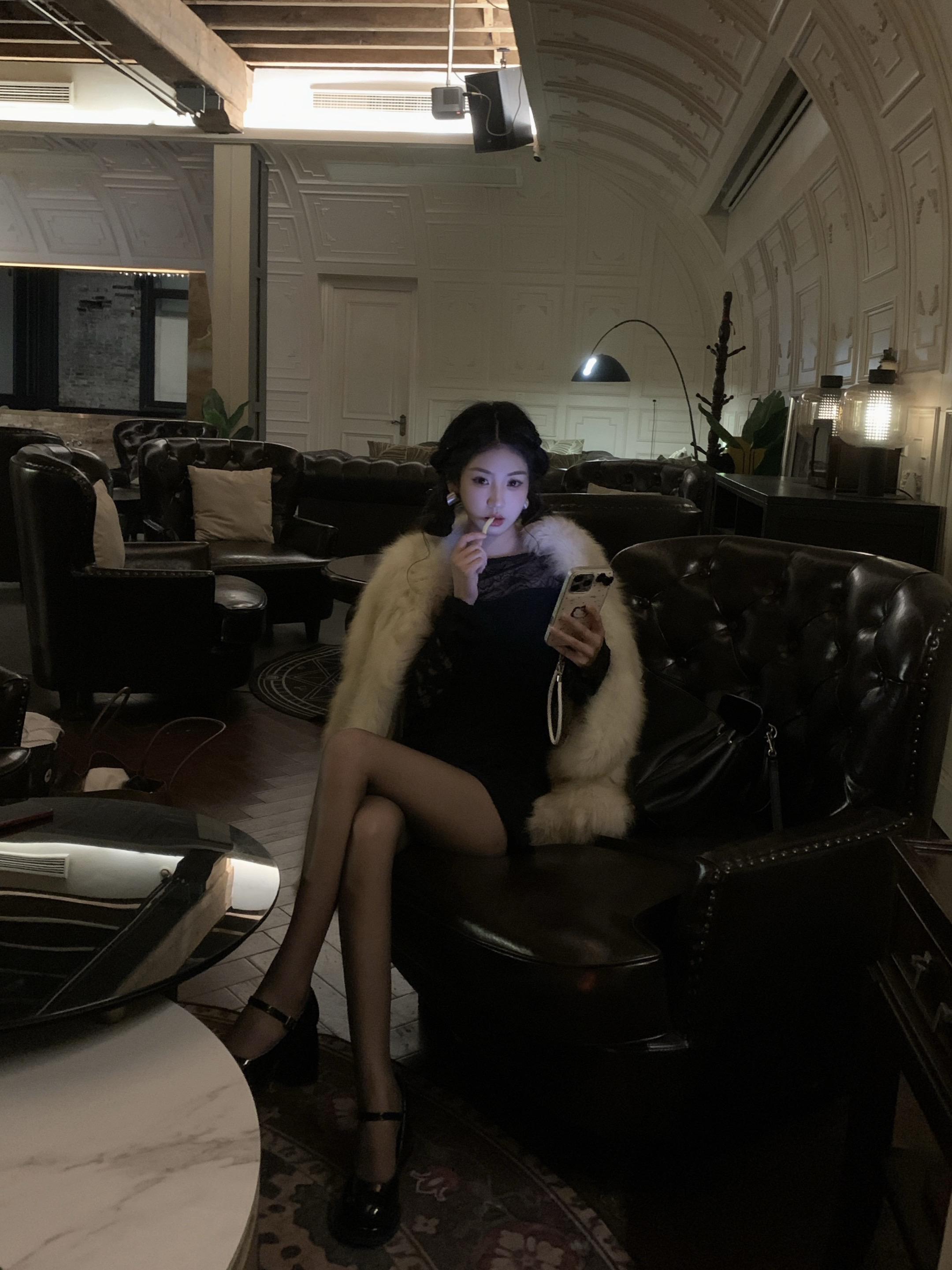韩女是冬天的神。