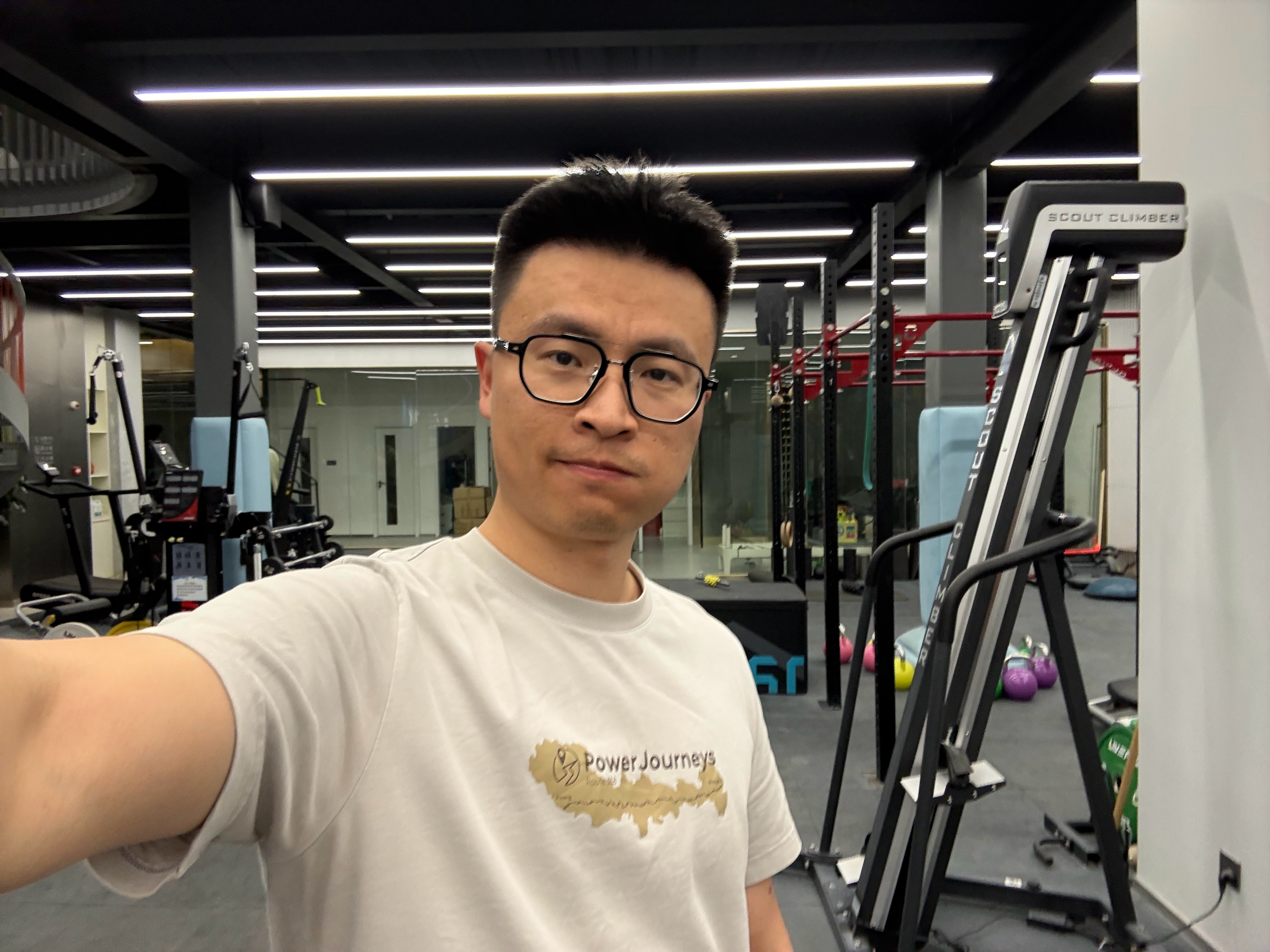 例行的事项要恢复一下，包括健身和直播，6D的健身计数器  2026.3.12 ，