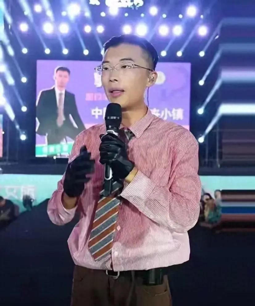 郭有才迅速走红，仅在几个月内便从默默无闻的小网红一跃成为家喻户晓的大网红，不禁让