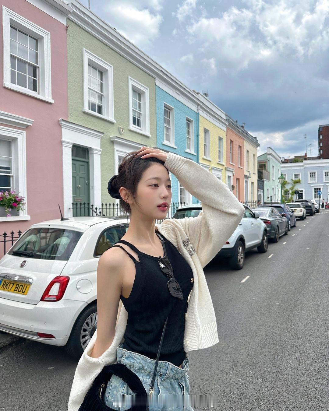 张元英ins晒街拍照，元气美少女又甜又御！ ​​​