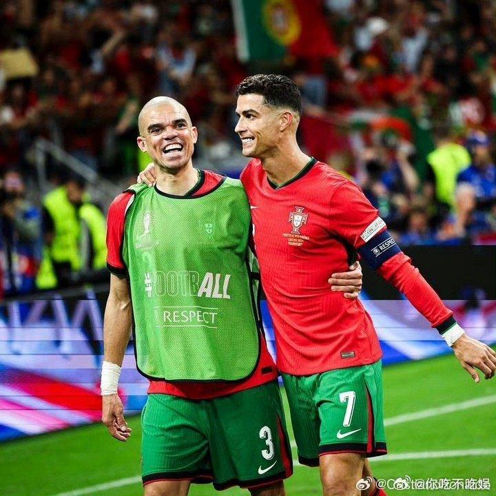 #欧洲杯的纪录又双叒叕被打破了#感觉佩佩真的是太强了，年纪从来都不是困住他的东西