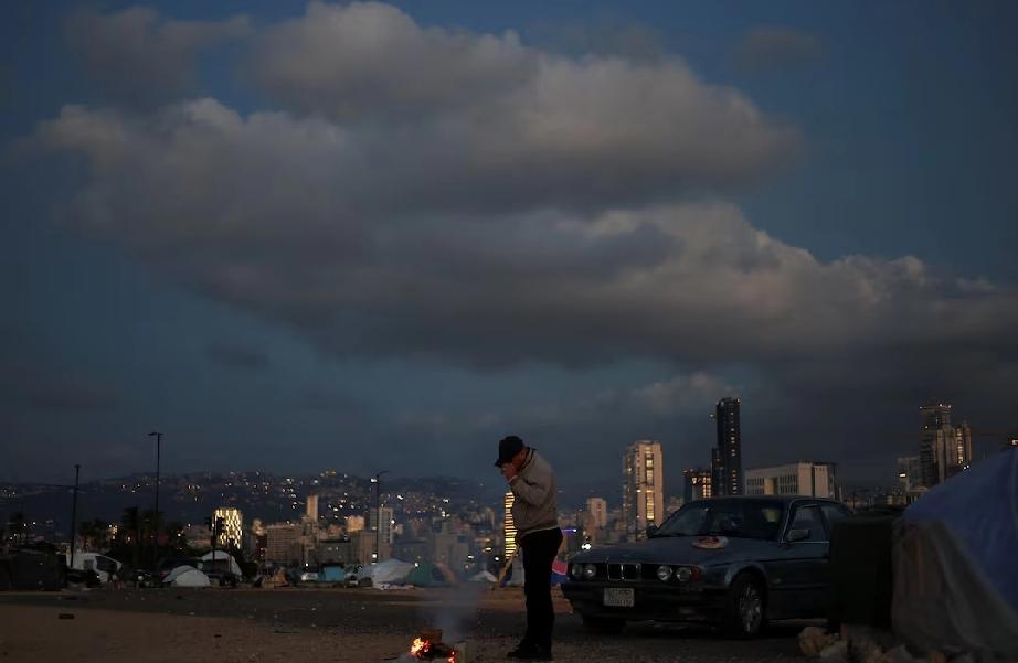 以色列空袭炸死5人！含记者，救援还被音爆弹阻拦，黎总理怒斥战争犯罪！
 
家人们