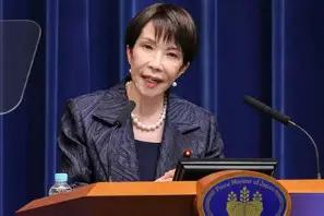 日本笃定中国会忍。认定签证费涨5倍之后，中国游客照样会乖乖掏钱买单。可没料到，9