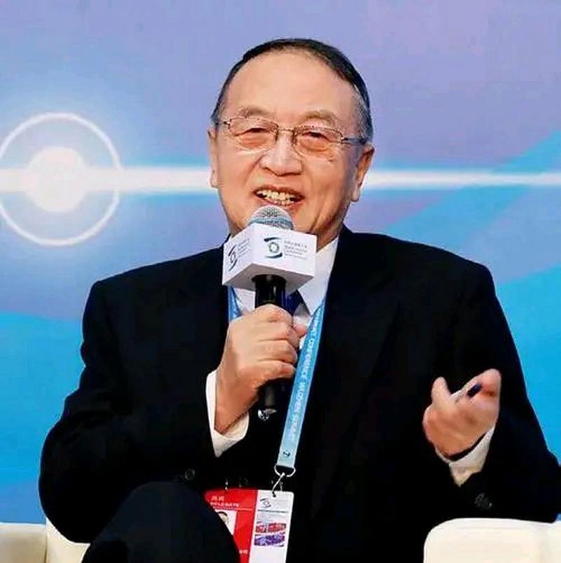 【柳传志：平民视角下的“稳”传奇】

没离婚、没破产、没健康警报，30年把“联想