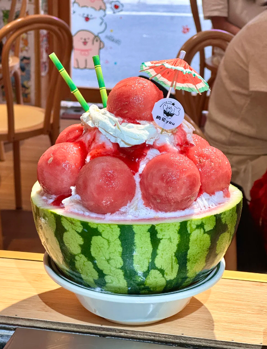 夏日续命西瓜冰🍉料多到溢出来刨冰 请选择你的夏日解药！甜品月半美食记