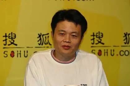 国乒史上两位“大满贯教练”：

1，尹霄
——培养了刘国梁、孔令辉、张继科
三个