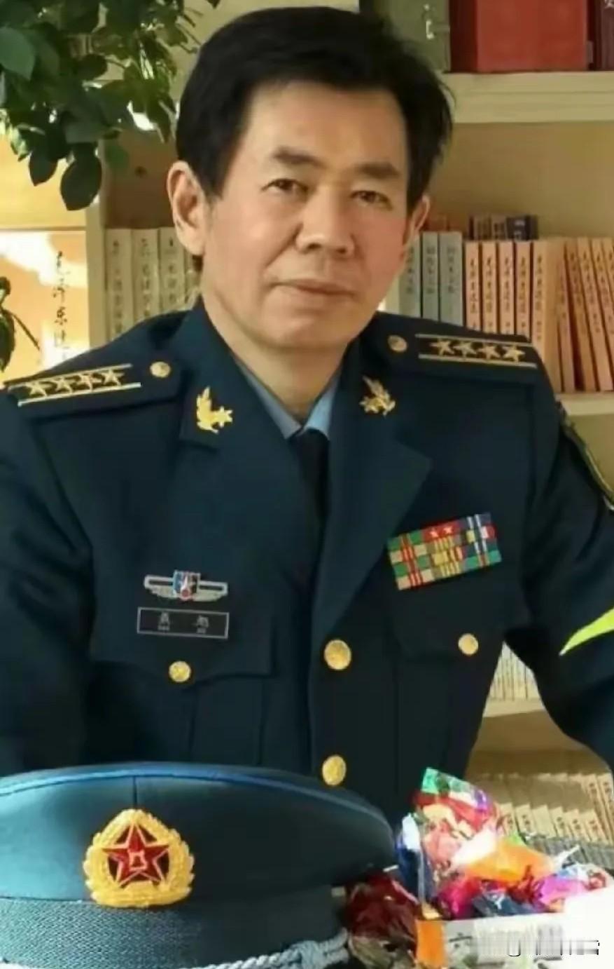 中国著名军事专家戴旭说：我们现在面对外部的各种挑衅，如果不采用伟人毛主席对外敌的