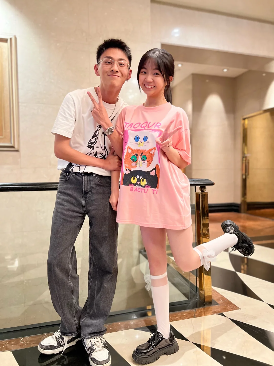 俗女小演员合体✌️