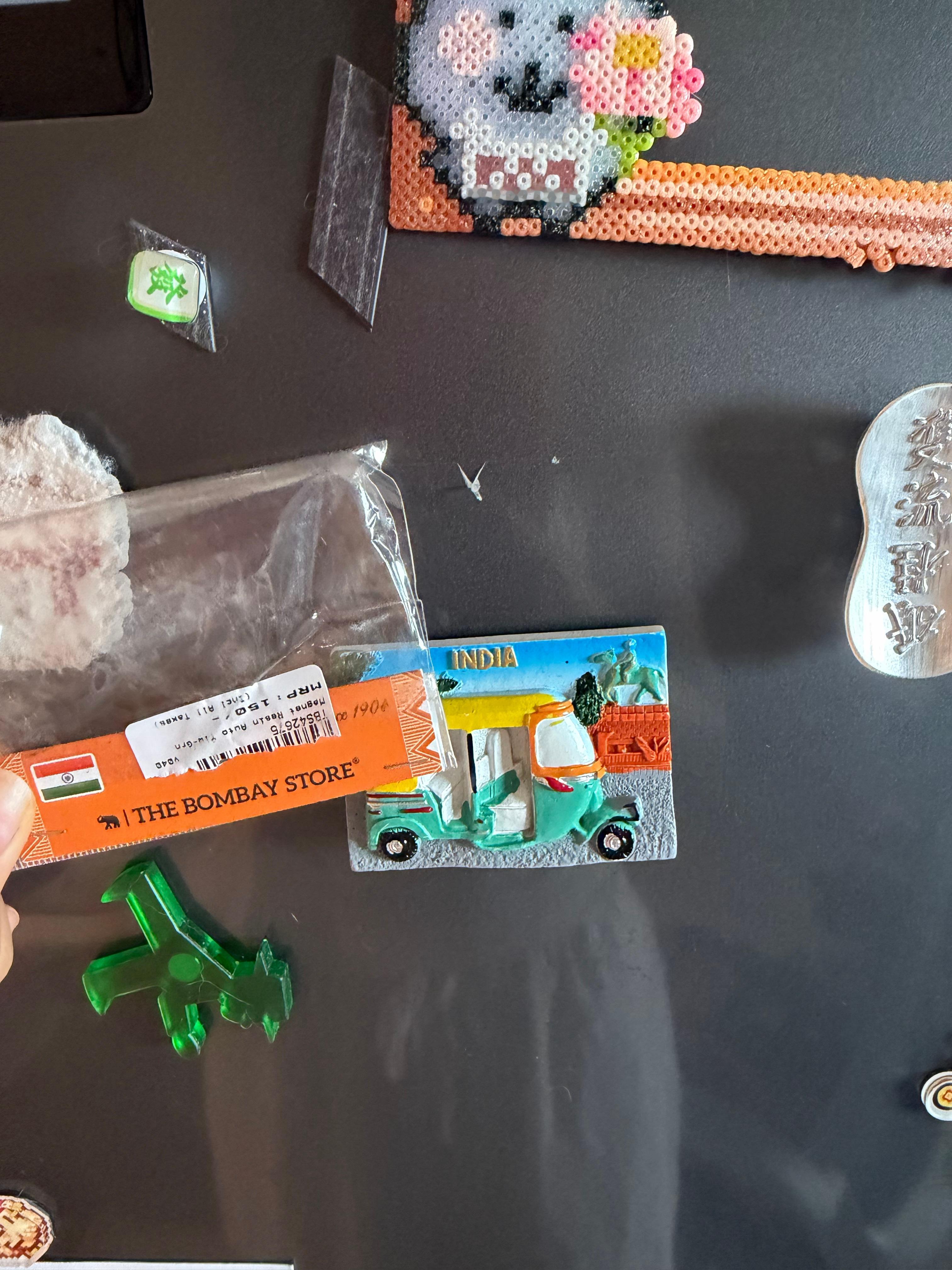小助理友友从印度带回来的印度冰箱贴还是小三轮哈哈哈哈 