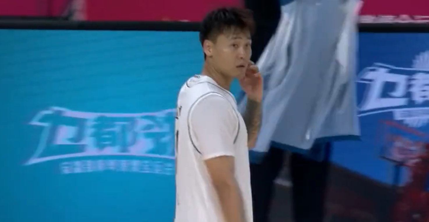 赵睿[超话]赵睿 广东男篮87-71大胜山东队，获得全运会开门红，队长赵睿16分